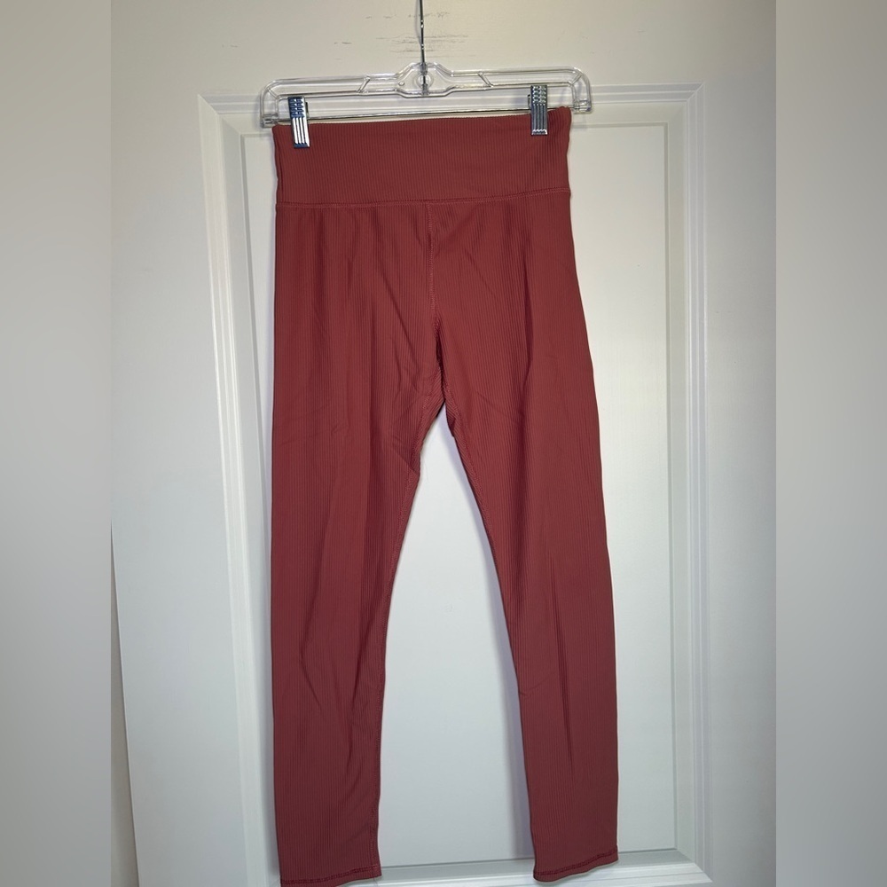 Old Navy Active Powersoft Leggings in Pink